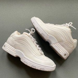 Brand New Size 8.5 DC Legacy Lite Sneakers White